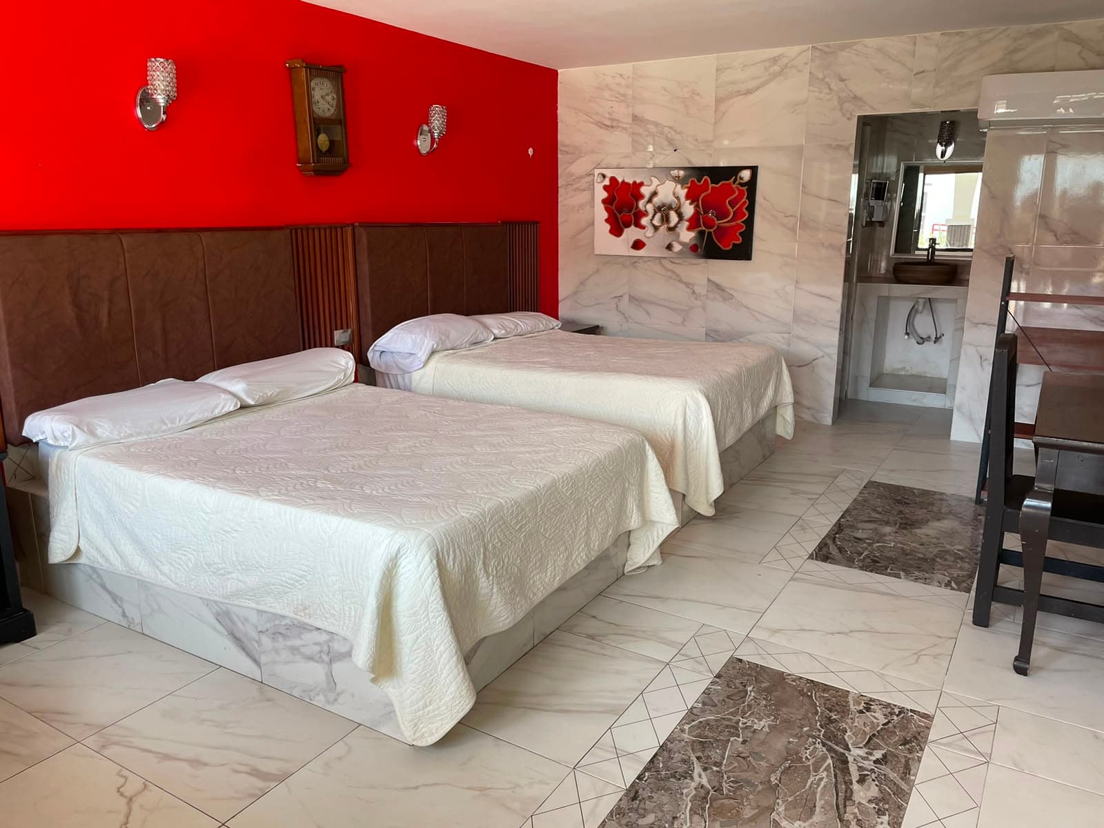 Suite 204 imagen 3